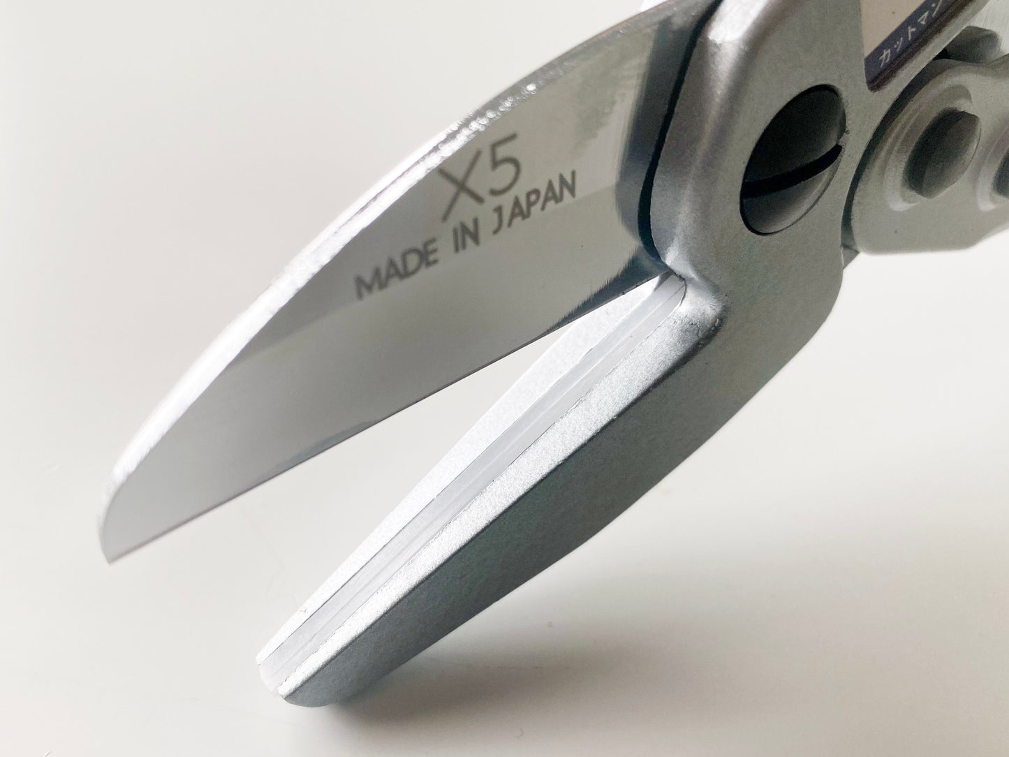 Anvil Scissors Cutman
