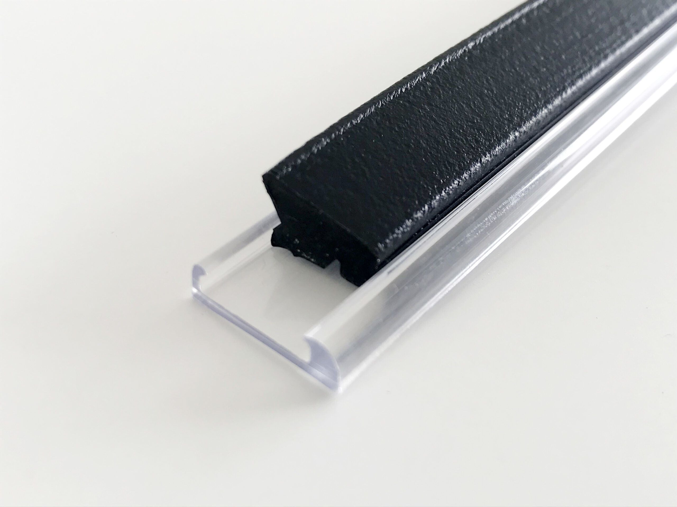 Rubber Rails CCR - Clean-Cut Rubber - Rubber profile and clip rail - 1 m – Daiso Europe